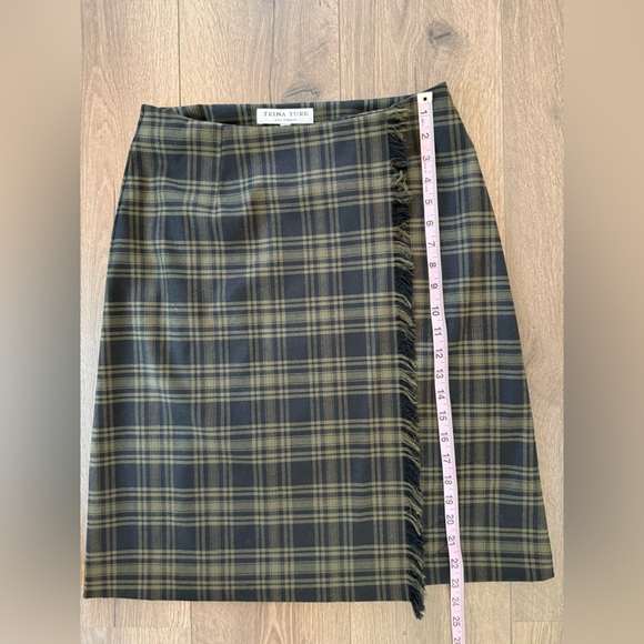 Trina Turk Wool Blend Skirt black dark green plaid Size 6 - Picture 8 of 10